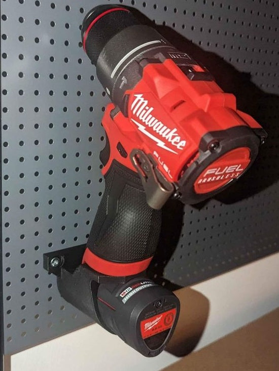 3D-printet 2-i-1 værktøjsholder til Milwaukee M12 med batteriholder