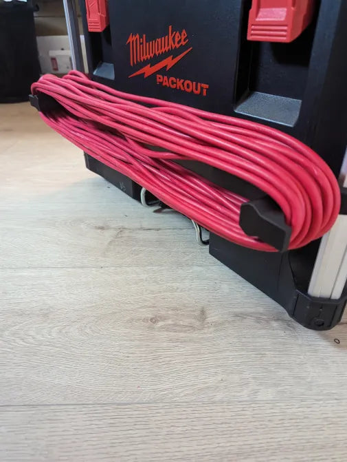 3D-printet kabelholder-beslag til Milwaukee Packout