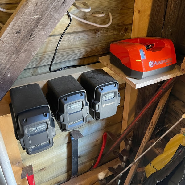 3D-printet batteriholder til Husqvarna batteri